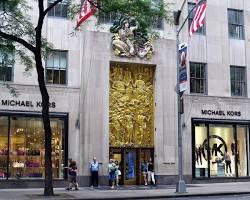 Shopping at fifth avenue